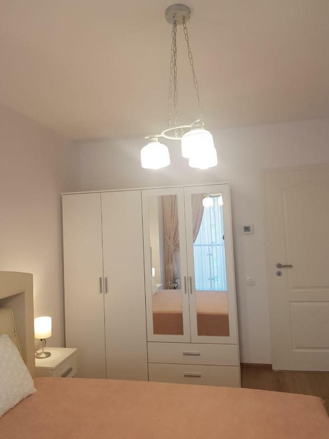 Apartament Monadin 3 Braşov Exterior foto