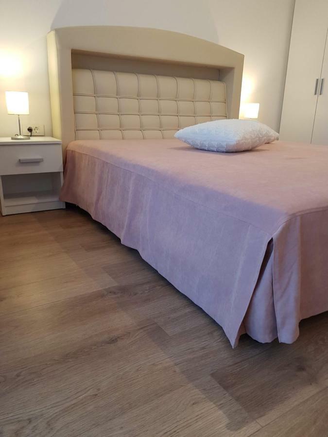 Apartament Monadin 3 Braşov Exterior foto