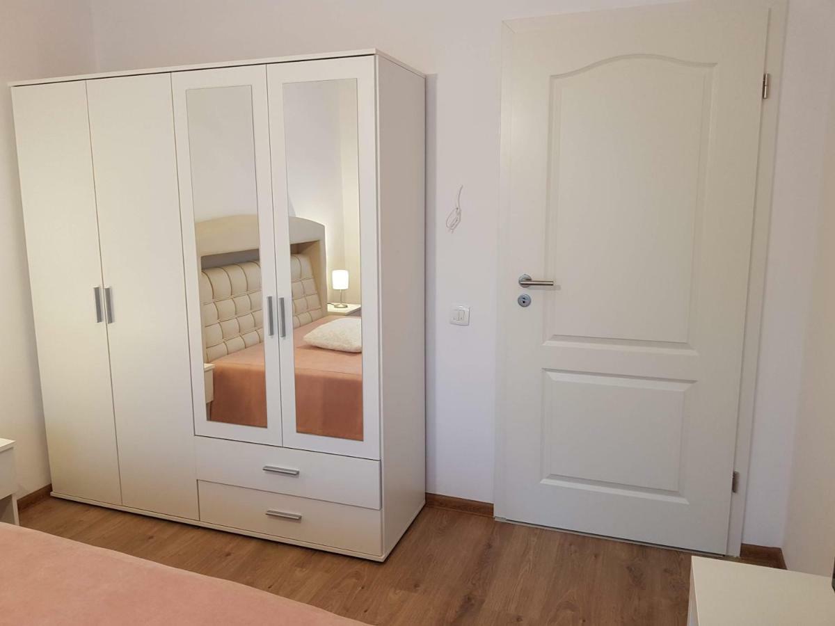 Apartament Monadin 3 Braşov Exterior foto